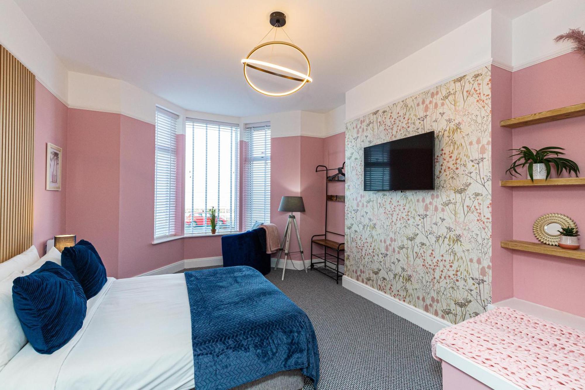 Beachfront Apartment 3 Bedrooms Sleeps 7 - Gateway To The Lake District - Newly Refurbished Моркам Экстерьер фото